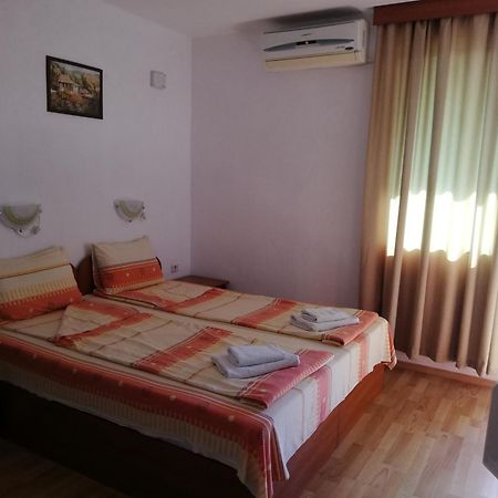 Hotel Strinava Primorsko Exterior foto